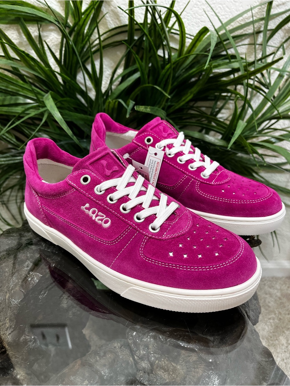 NWT Women's LAZO’S Hypernova Low-Top Pink Suede Lace Up Sneakers Size 9.5